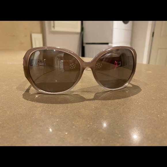 Guess Accessories - Guess sunglasses